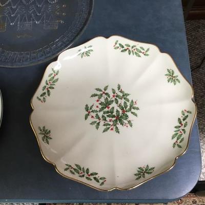 F-180 Lot of holiday serving platters