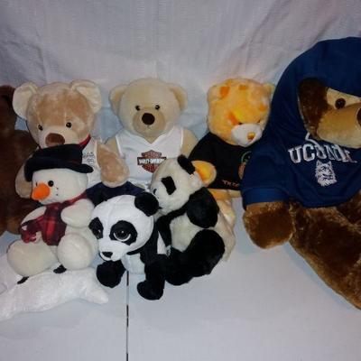 Lot  HUGE box of stuffed animals that need a good home