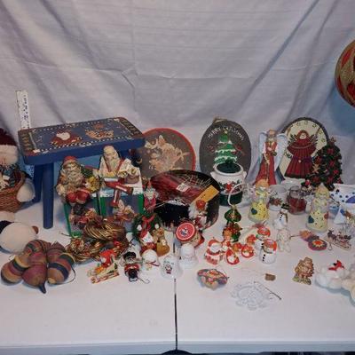 Lot Holiday decor