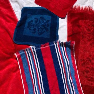 Vintage TOWEL LOT - Cool Reds & Blue Retro towels