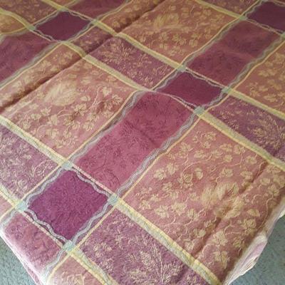 Lot of 4 table cloths ONLY