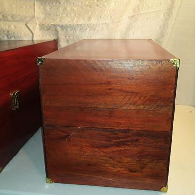 Lot Doll Beds and American Girl Doll Accessories 