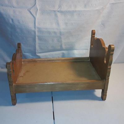 Lot Doll Beds and American Girl Doll Accessories 