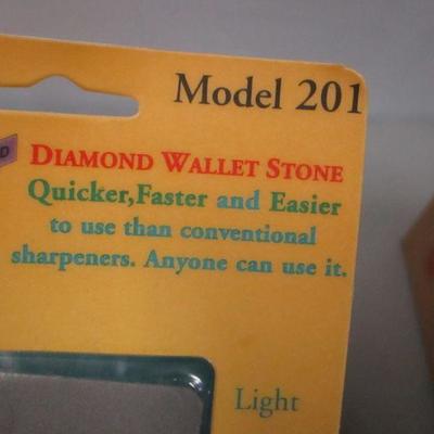Lot 71 - EZE LAP Diamond Wallet Stone -File - Sharpener