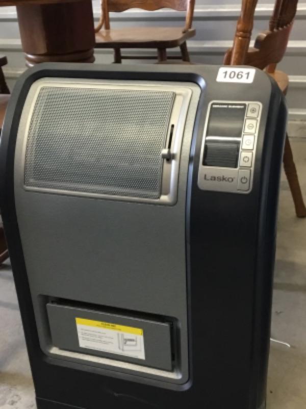 Lasko ceramic element heater works lot 1061