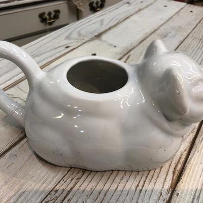 Pig pitcher 