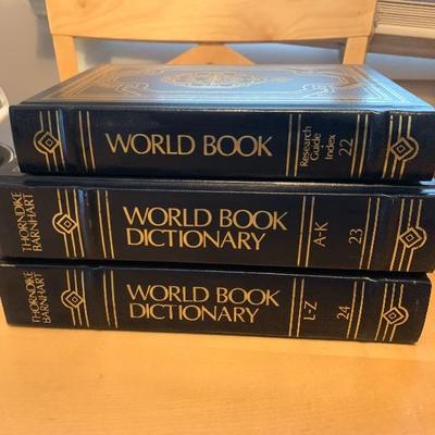 1988 World Book Encyclopedia Gold Edge Science & Dictionary