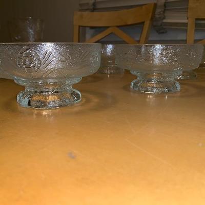 27 Piece Dinnerware Set
