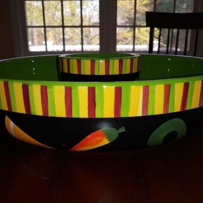 Chip and dip bowls
