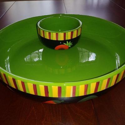 Chip and dip bowls