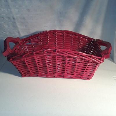 Basket lot