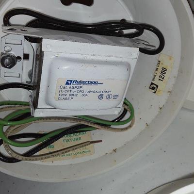 Outdoor lamp fixtures