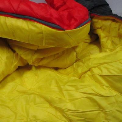 Lot 114 - Vintage Marlboro Adventure Team  Sleeping Bag 