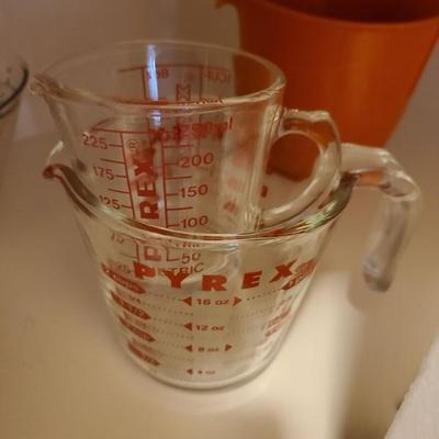 Set of Pyrex Measuring Cups