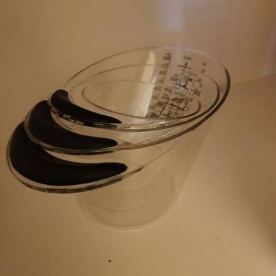 Set of Glass Measuring Cups
