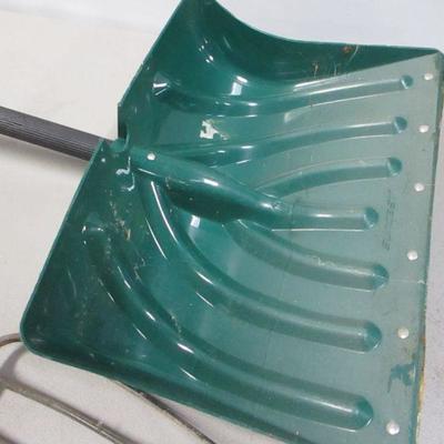 Lot 130 - Pitch Fork & Snow Shovel