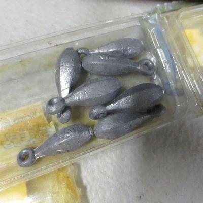Lot 131 - Fishing Items - Gear