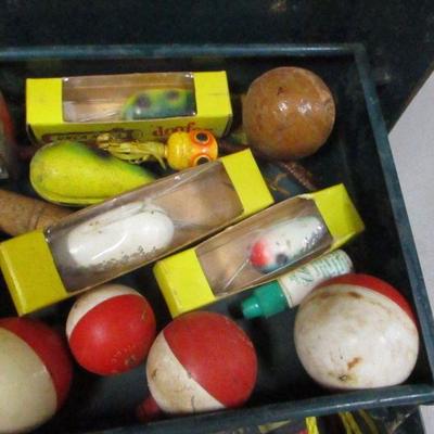 Lot 131 - Fishing Items - Gear
