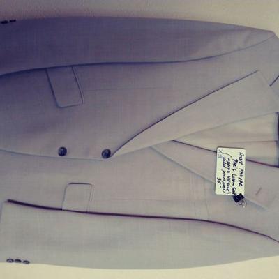 X31 Paris Linen Suit