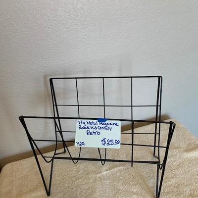 Y29 Vintage metal Magazine Holder