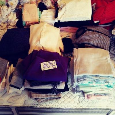 Z1 Lot of womens clothing