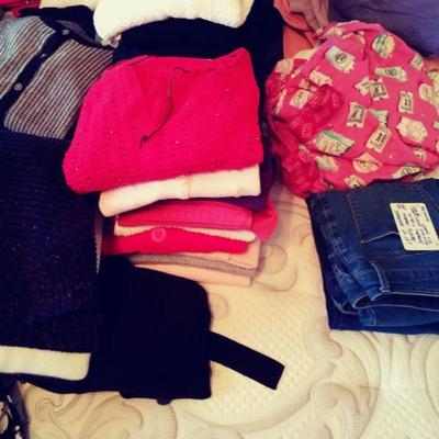 Z1 Lot of womens clothing