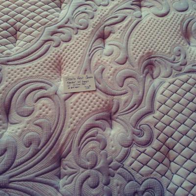 Z2 Beauty Rest Queen Mattress