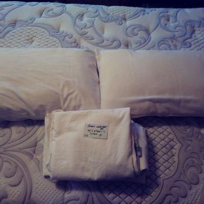 Z8 Queen sheet set