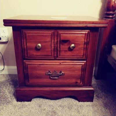 Z20 Night Stand
