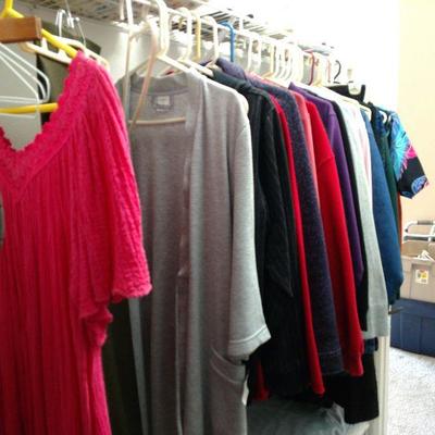 Z42 Huge Lot of womens Clothing