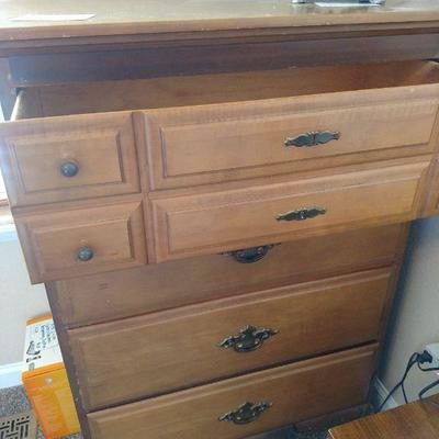 Z45 Vintage 4 drawer dresser