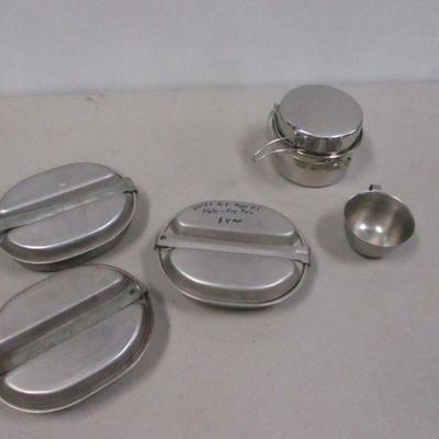 Lot 140 - Camping Mess Kits - U.S. & Coleman Peak