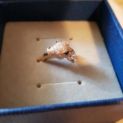 14k gold Leopard ring with Emeralds Diamonds