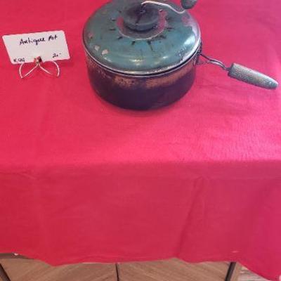 K44 antique popcorn pot