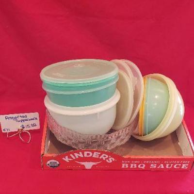 K71 assorted Tupperware