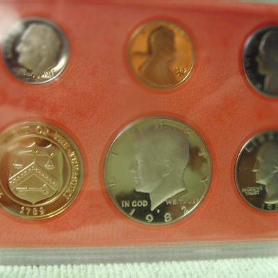 1982 Proof sets