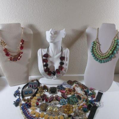  A Lot of Antique, Vintage Collectible Rhinestone Costume Jewelry Lot Some signed 