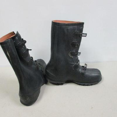 Lot 195 - Size 13 Exclusive Boot
