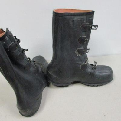 Lot 195 - Size 13 Exclusive Boot