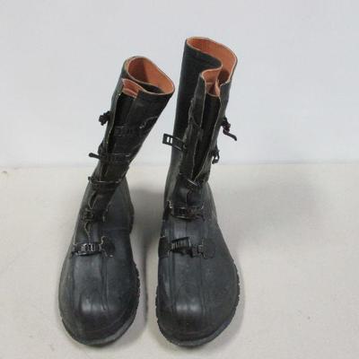 Lot 195 - Size 13 Exclusive Boot
