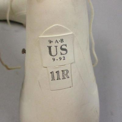 Lot 196 - Cold Weather Boots Size 11 R
