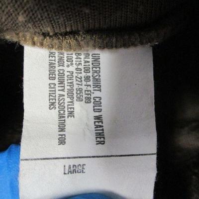 Lot 197 - Outerwear Clothing Size L/XL