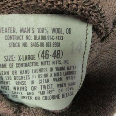 Lot 197 - Outerwear Clothing Size L/XL