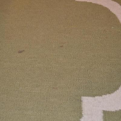 Beautifully neutral area rug