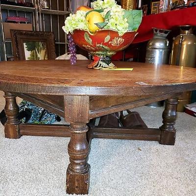 COFFEE TABLE - Round, Rustic