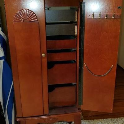 Jewelry Cabinet: Standing Chest