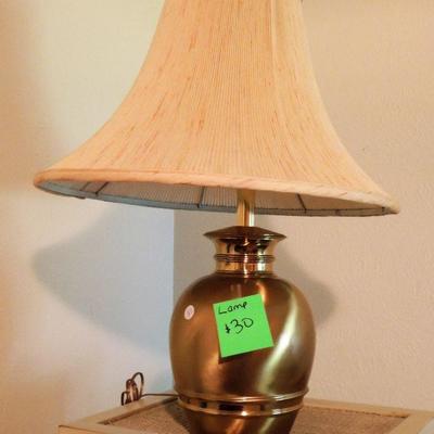 Brass Urn Style Table LAMP - Gold