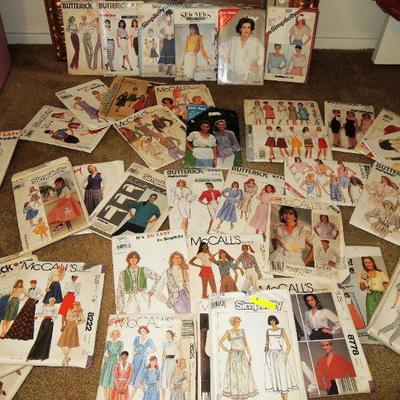 Retro SEWING PATTERN Lot