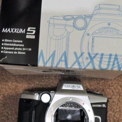 Minolta Maxxium 5 SLR Film Camera