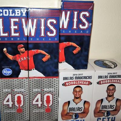 Texas Rangers Dallas Mavericks BOBBLE HEAD Figurines